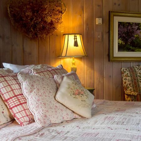 Le Petit Clocher Gite Touristique B & B Saint-Sauveur-des-Monts 객실 사진
