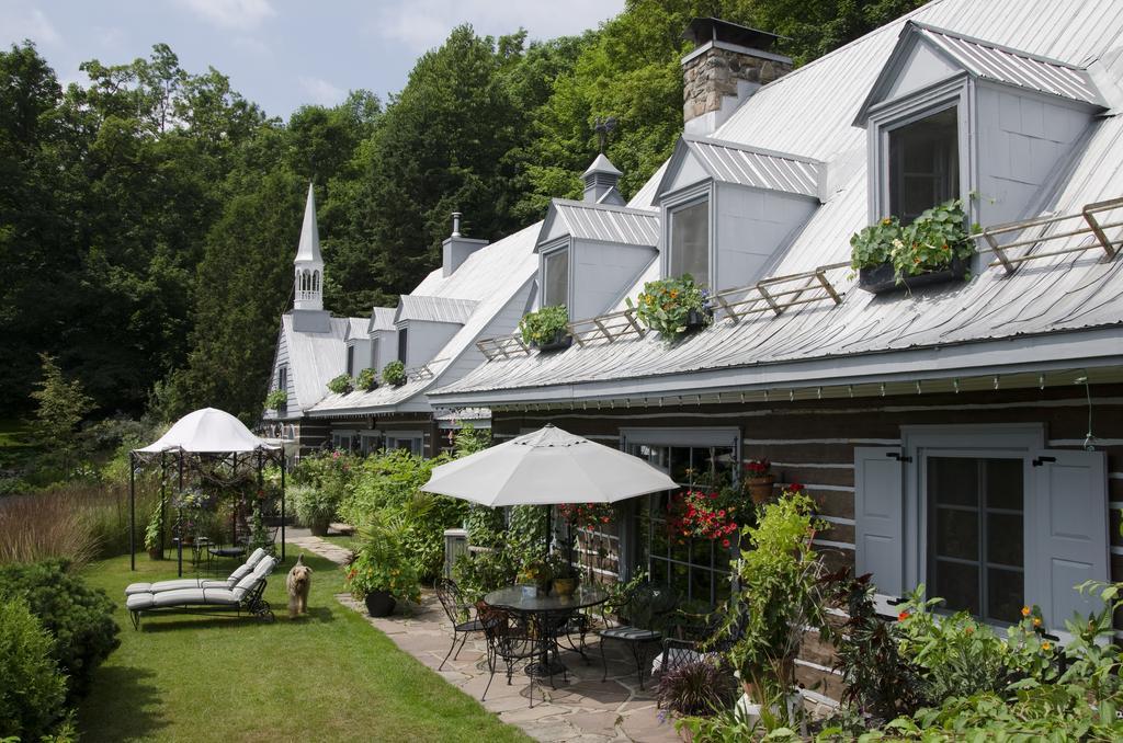 Le Petit Clocher Gite Touristique B & B Saint-Sauveur-des-Monts 외부 사진