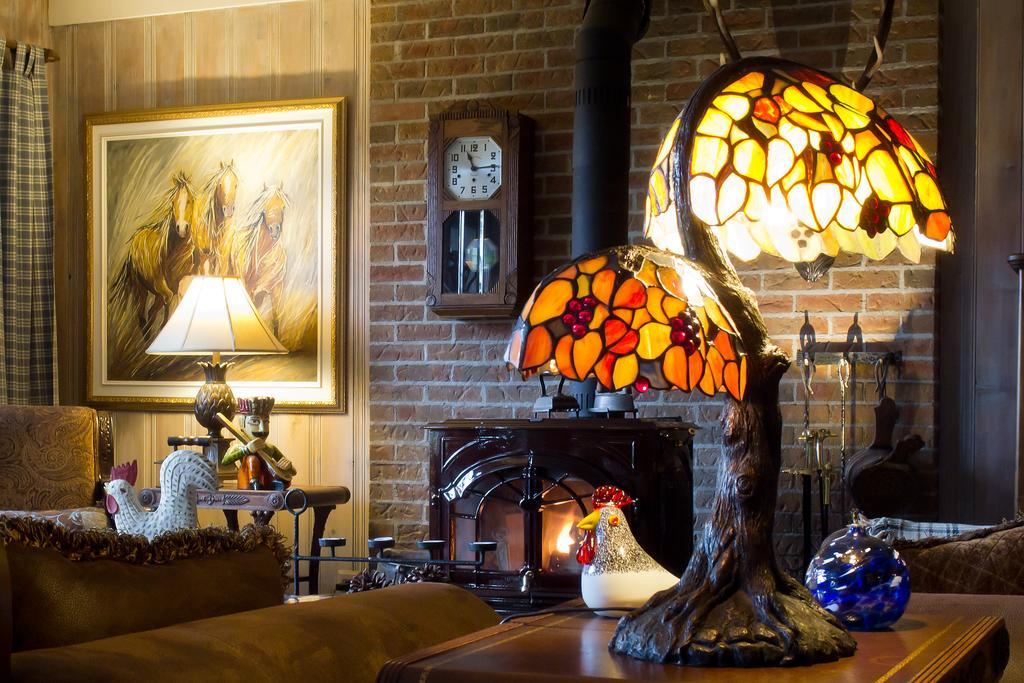 Le Petit Clocher Gite Touristique B & B Saint-Sauveur-des-Monts 외부 사진