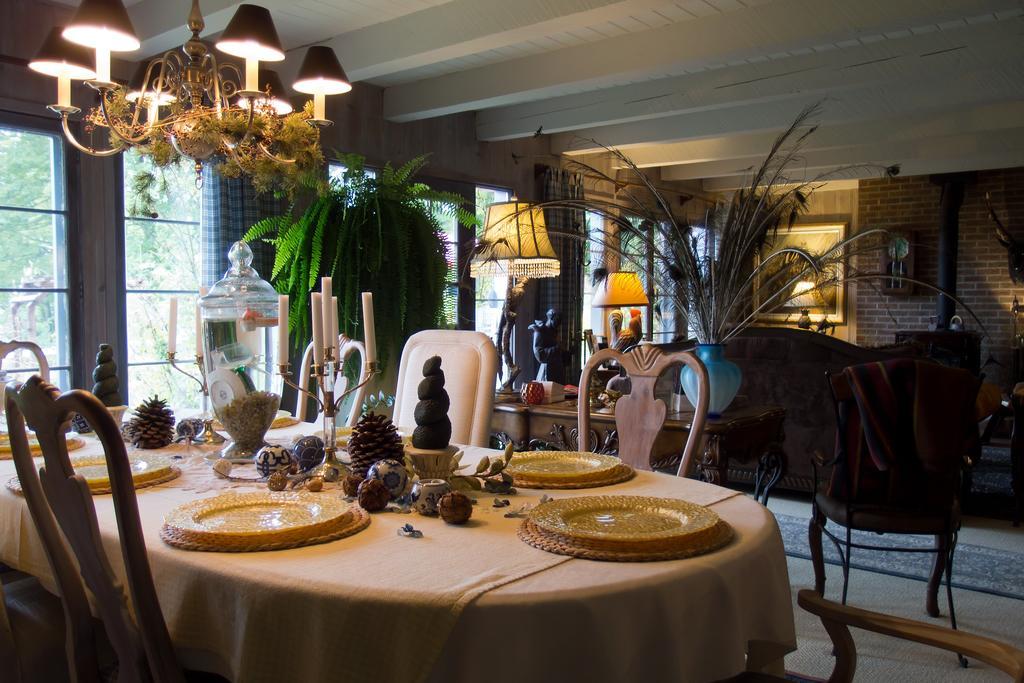 Le Petit Clocher Gite Touristique B & B Saint-Sauveur-des-Monts 외부 사진