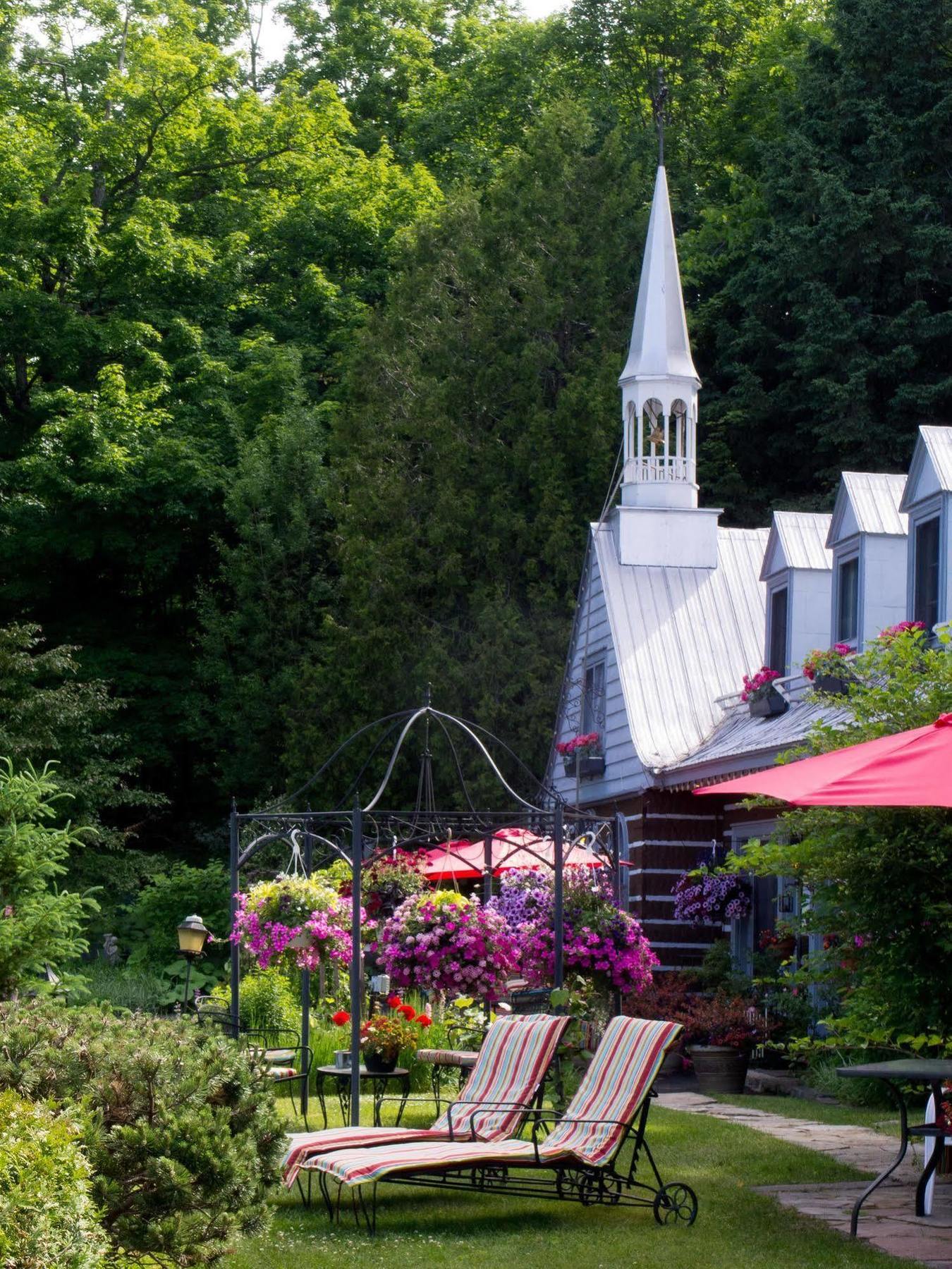 Le Petit Clocher Gite Touristique B & B Saint-Sauveur-des-Monts 외부 사진