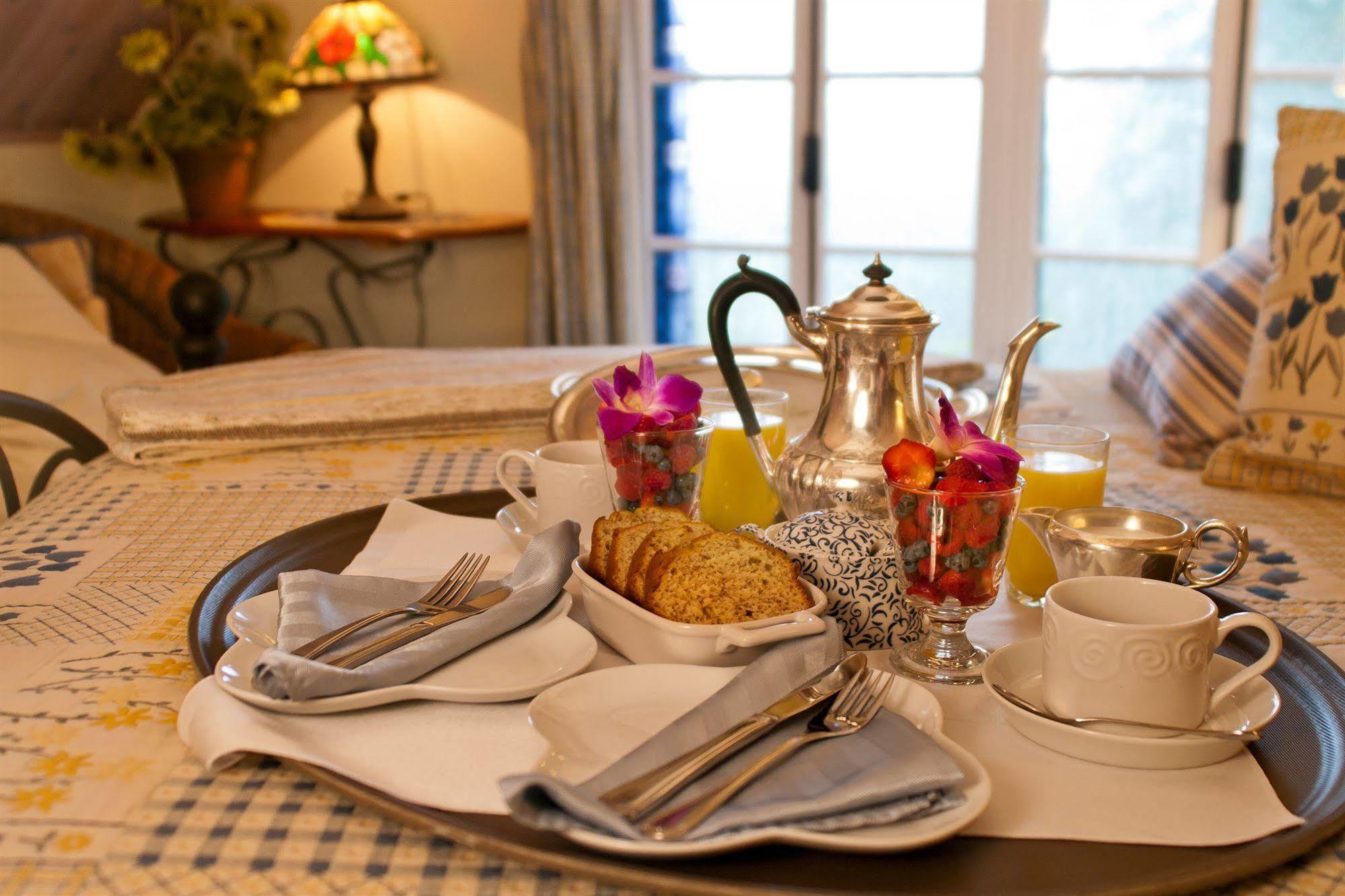 Le Petit Clocher Gite Touristique B & B Saint-Sauveur-des-Monts 외부 사진