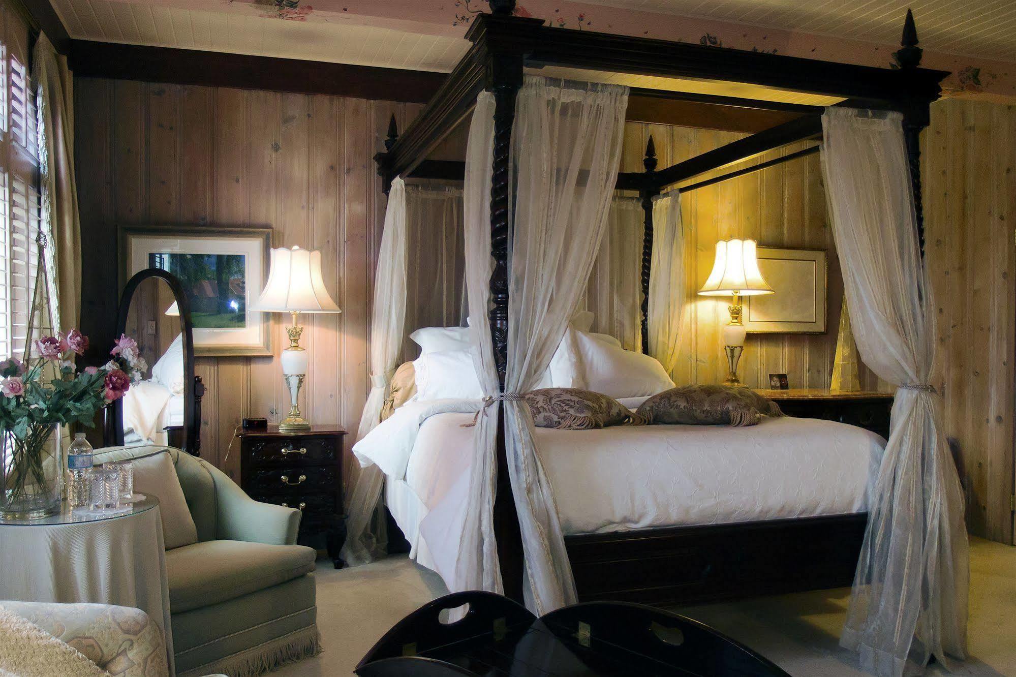 Le Petit Clocher Gite Touristique B & B Saint-Sauveur-des-Monts 외부 사진