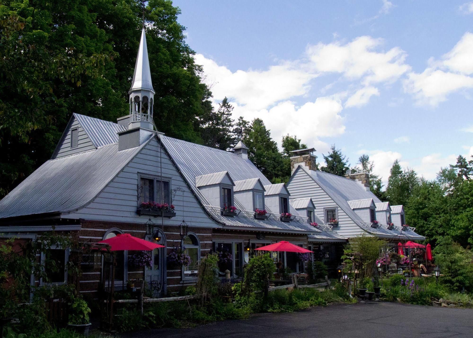 Le Petit Clocher Gite Touristique B & B Saint-Sauveur-des-Monts 외부 사진