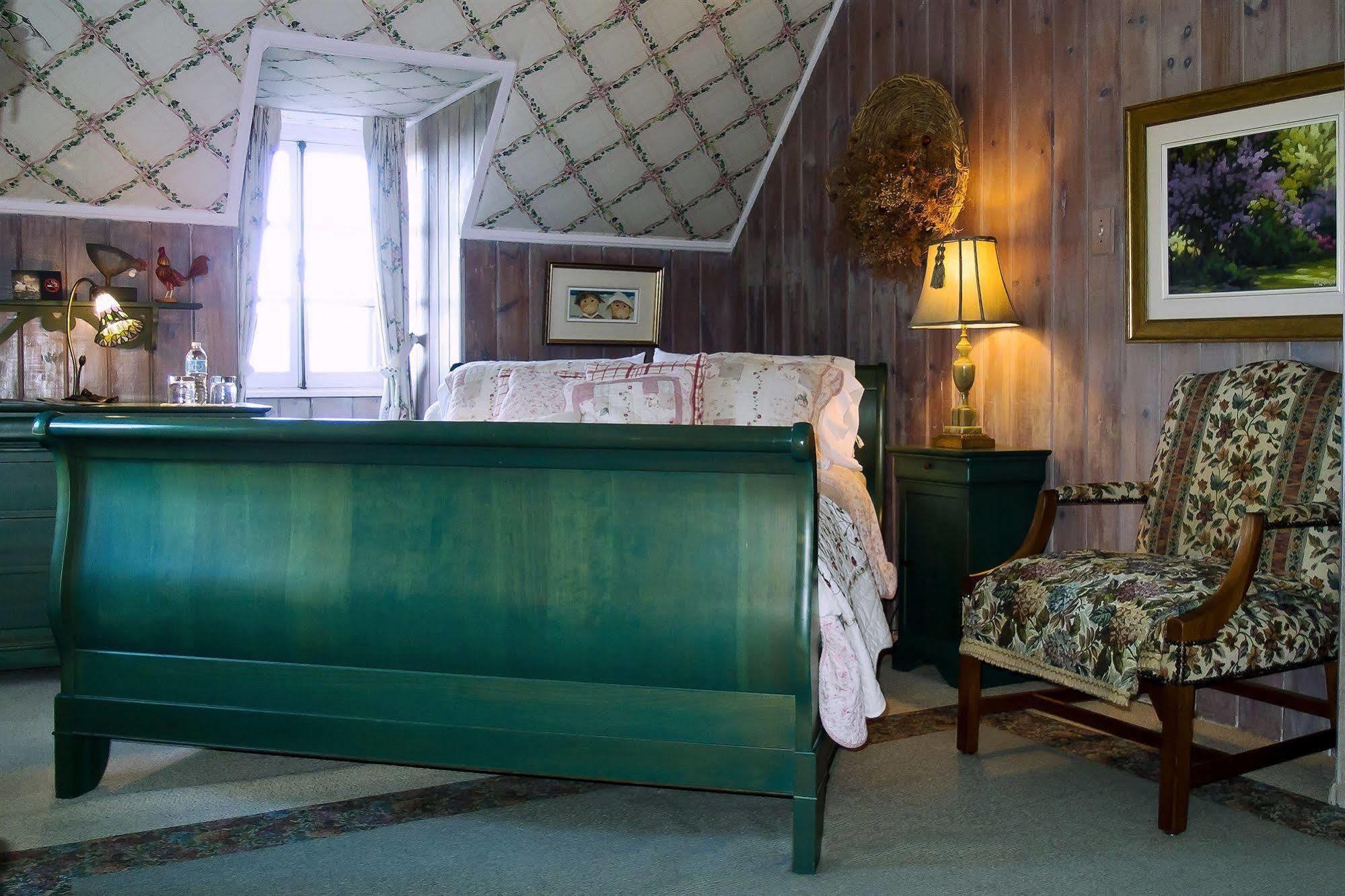 Le Petit Clocher Gite Touristique B & B Saint-Sauveur-des-Monts 외부 사진
